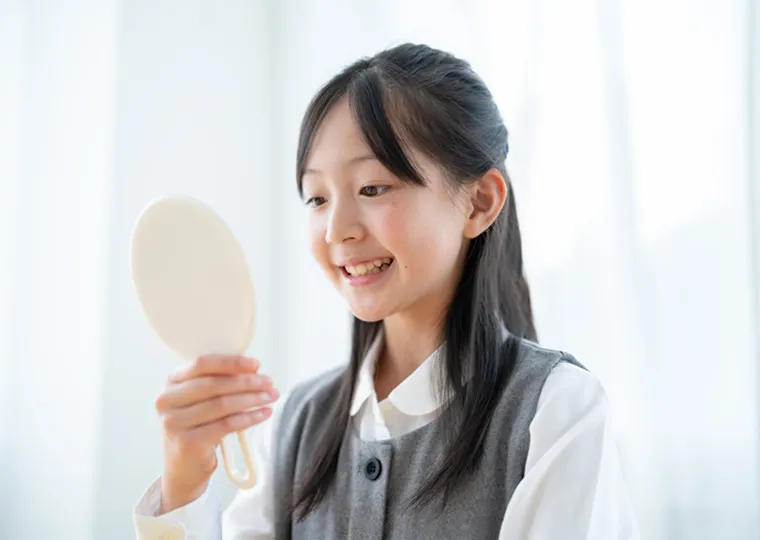 Ⅱ期治療(永久歯がすべて生え揃ってから歯並びを仕上げる期間)