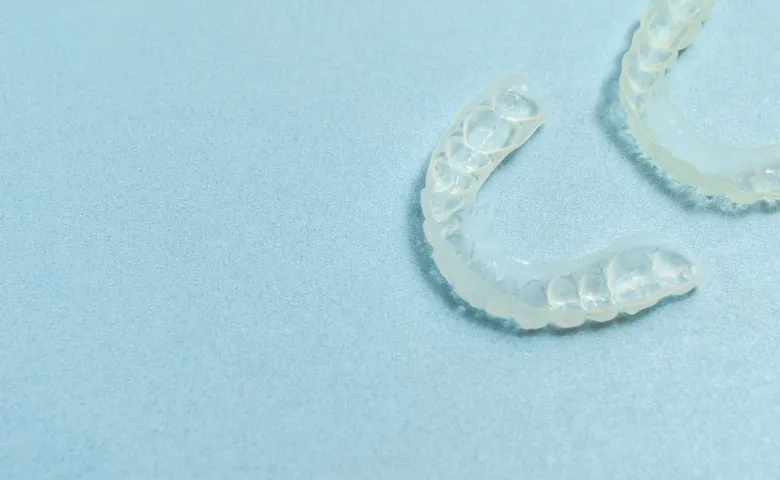 マウスピース矯正